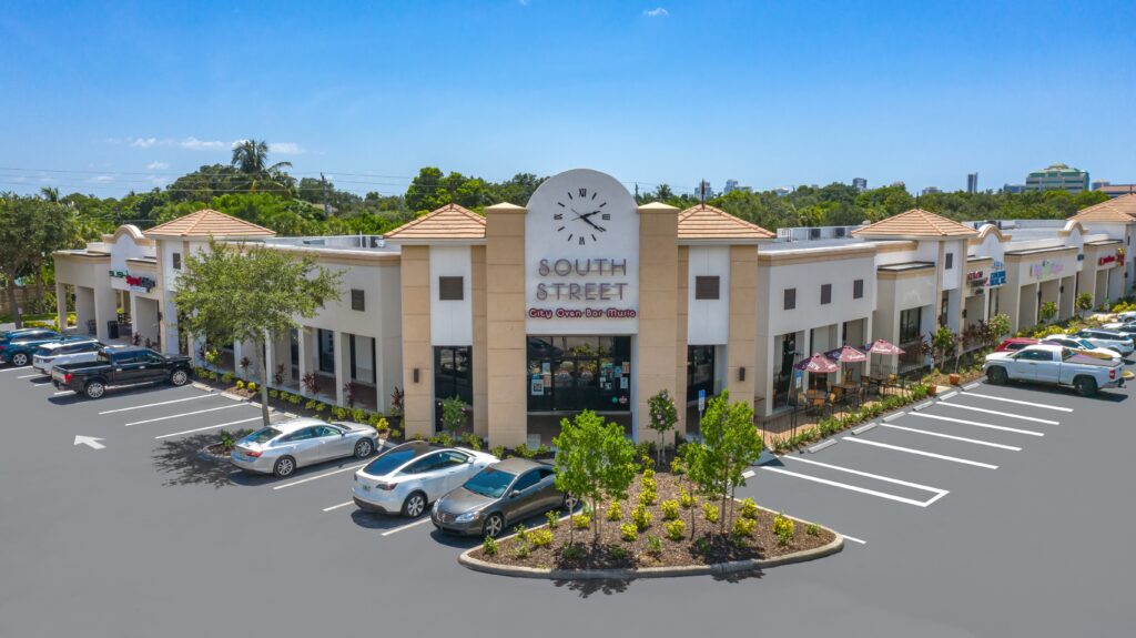 Goodlette Corners Plaza Photo